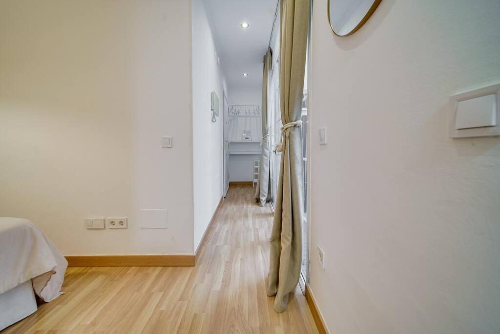 Encantador Apartamento Con Patio Málaga Eksteriør billede